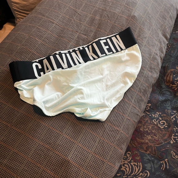 Calvin Klein Light Green brief- size small - Picture 5 of 5